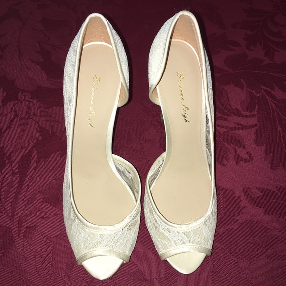 ivory lace wedding sandals